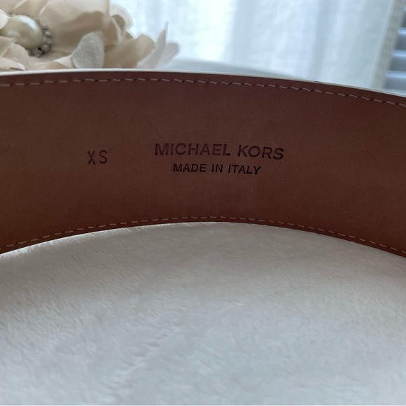 Michael Kors Designer Collection Leather Bow Accent Wide Belt - Picture 2 of 5